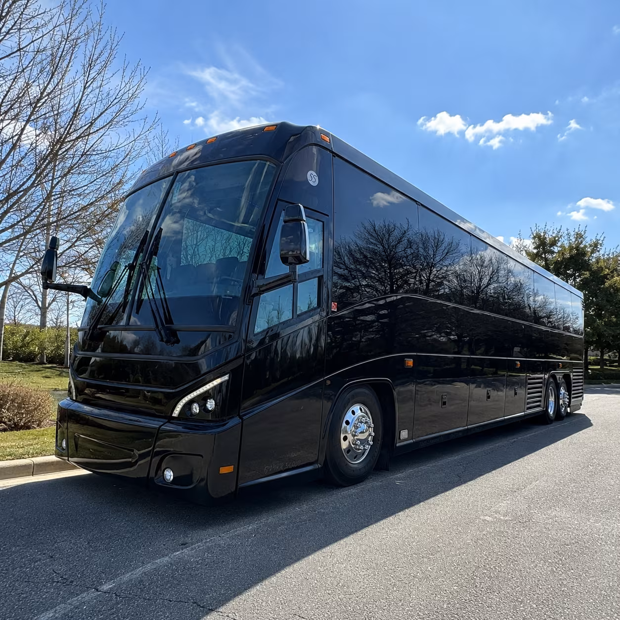 airport transportation for military and federal personnel flying on government orders through ewr