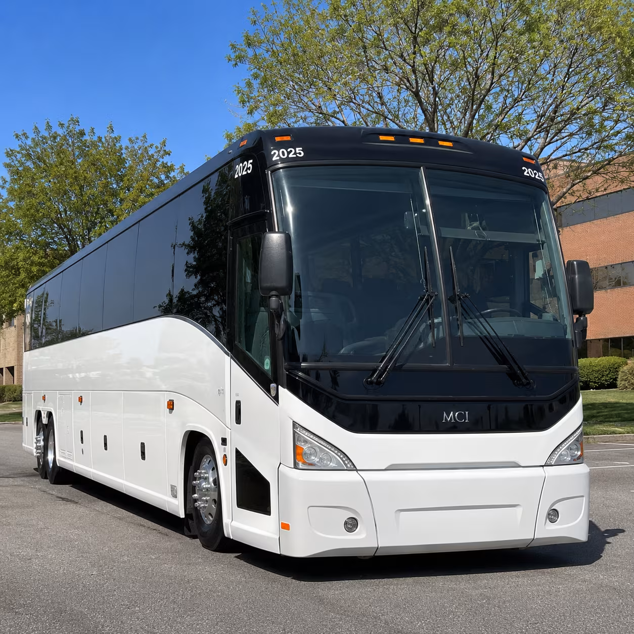 busrentalwoodbridge com is how woodbridge companies move teams to ewr without the parking bill