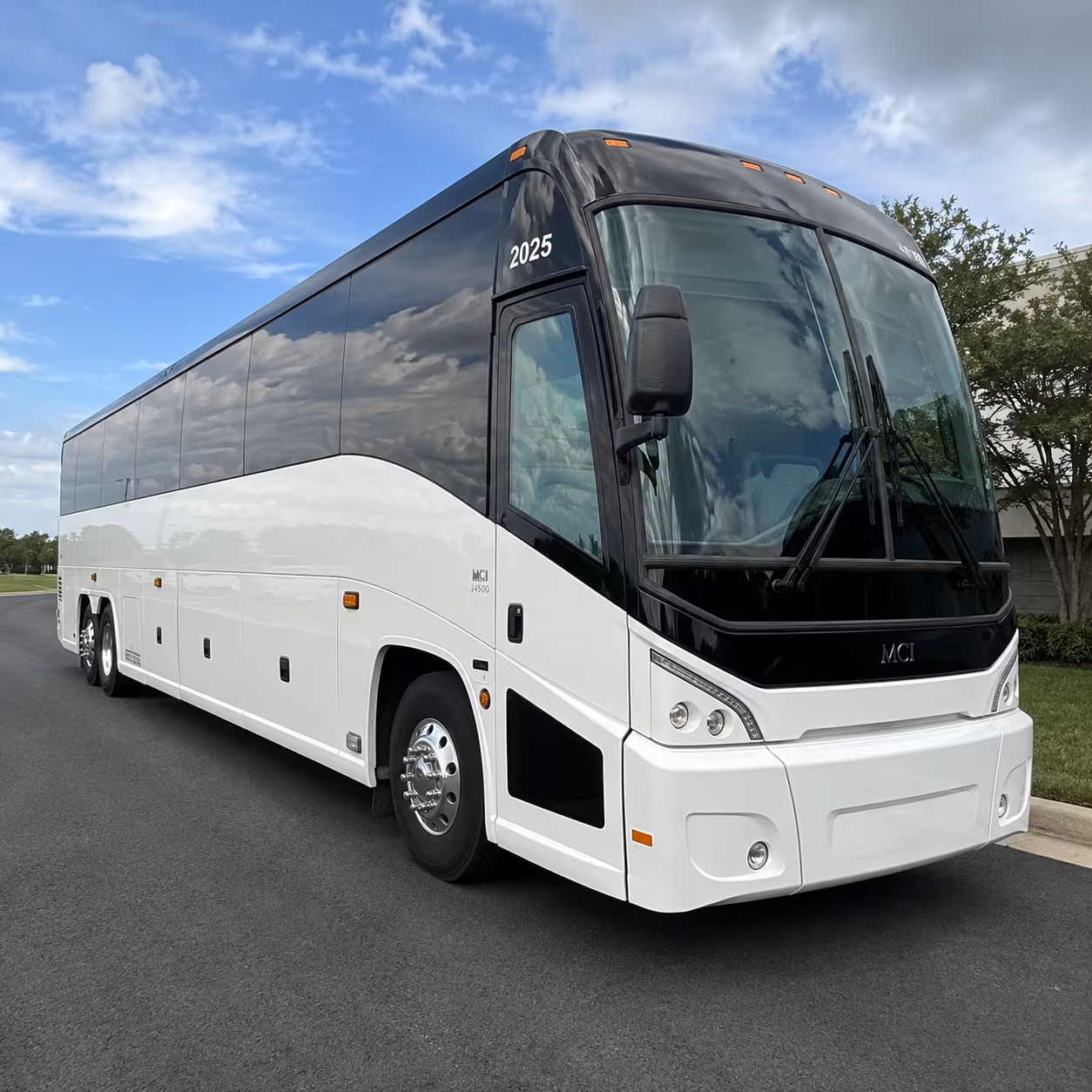busrentalwoodbridge com will help you get to pnc bank arts center and every jersey shore concert