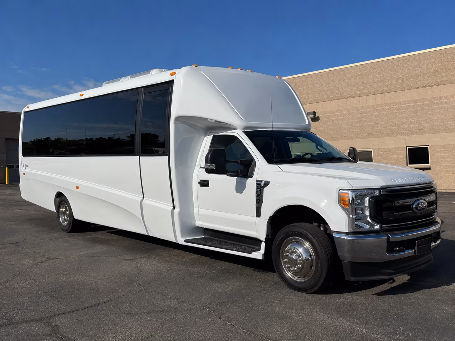 compare minibuses sprinter vans and charter buses for your woodbridge employee shuttle