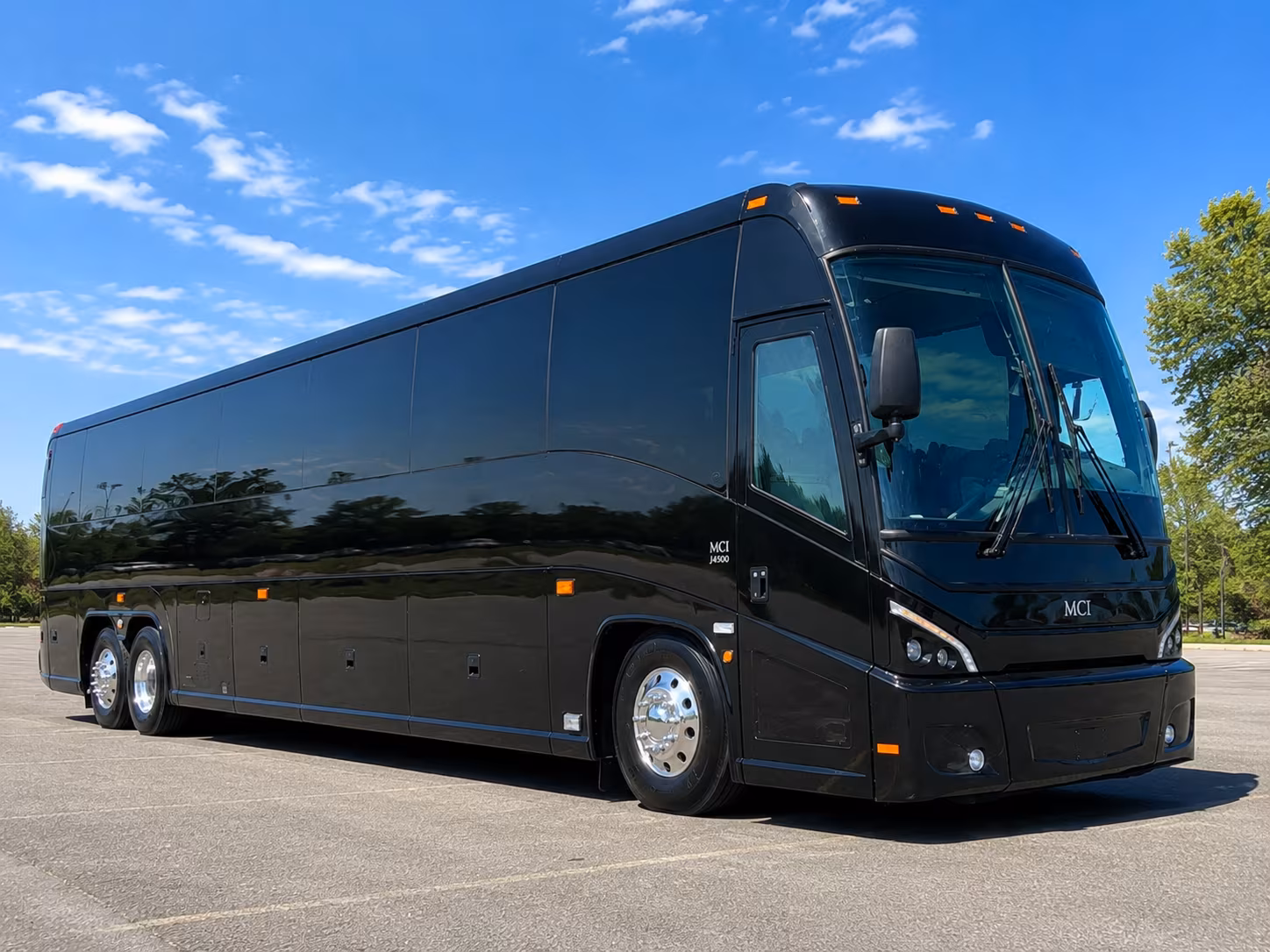 hotel shuttle loops between woodbridge hotels and your venue